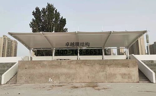 鄭州市天府路中學<font color='red'>膜結構看臺</font>/頂棚工程動態(tài)