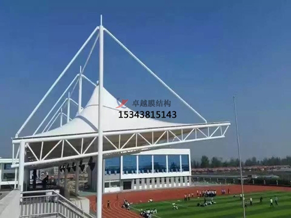 香格里拉<font color='red'>膜結構看臺</font>主席臺雨棚施工安裝
